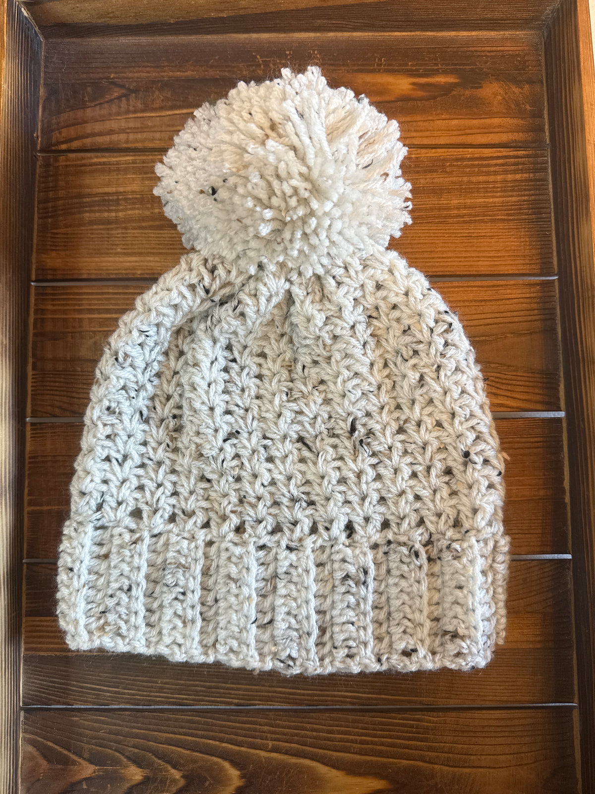 Beige Fleck Pom Beanie